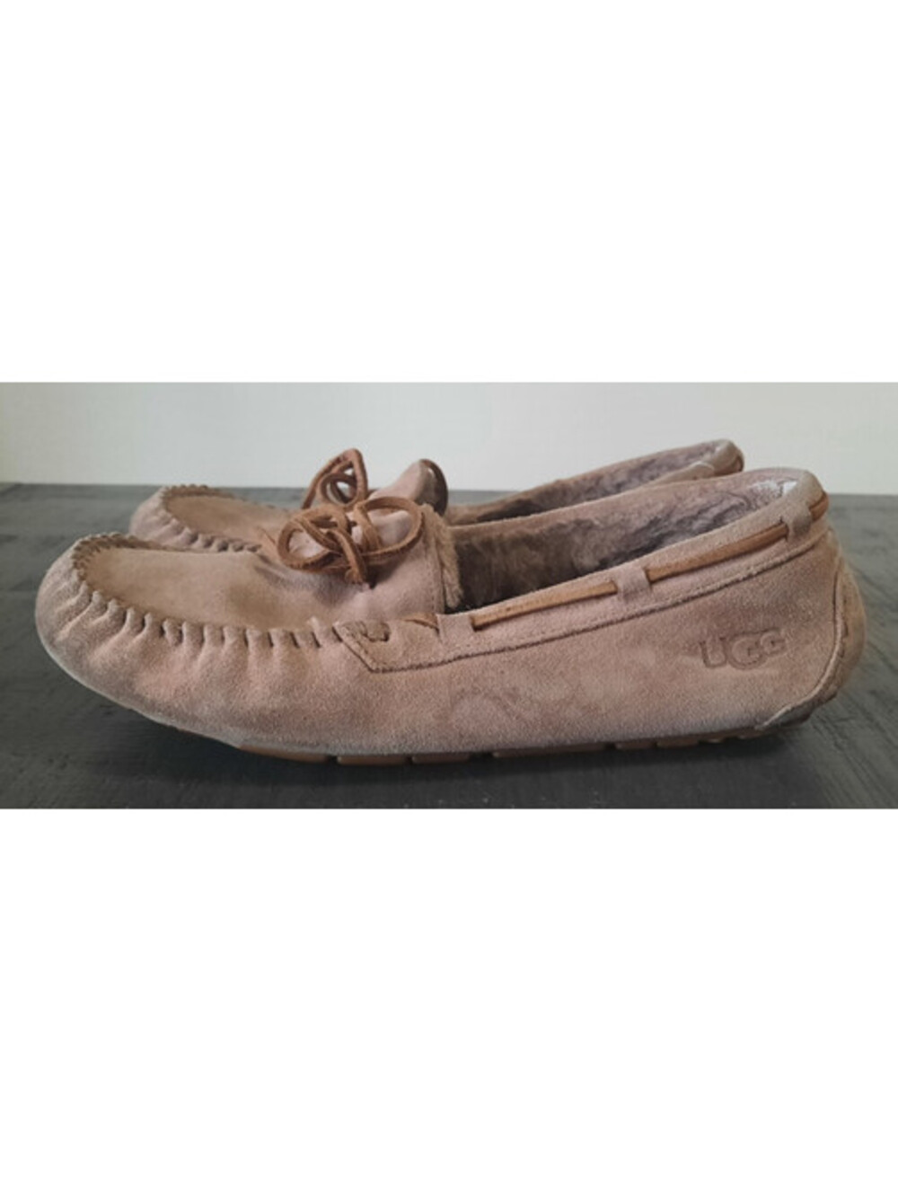 UGG Women’s Dakota Slipper Chestnut Moccasin Indoor Outdoor Shoes Sz 9 1107949